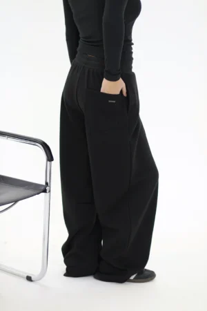 Jogger Frisado BECCAR